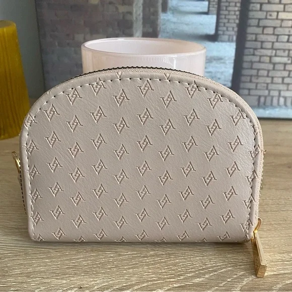 NWT gorgeous Adrienne Vittadini Card/Key Chain Wallet - Picture 3 of 5